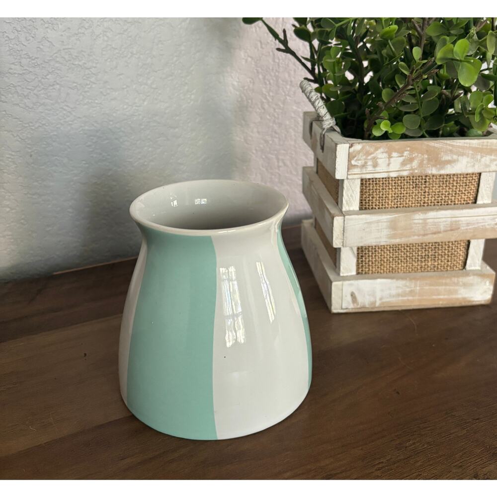 Edible Arrangements Mint and White Vase - EUC